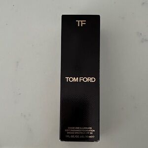 Tom Ford Shade and Illuminate Foundation in Black